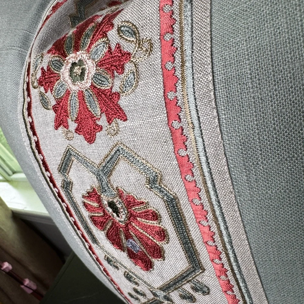 2 Embroidered Decorative Pillow - Picture 2 of 9